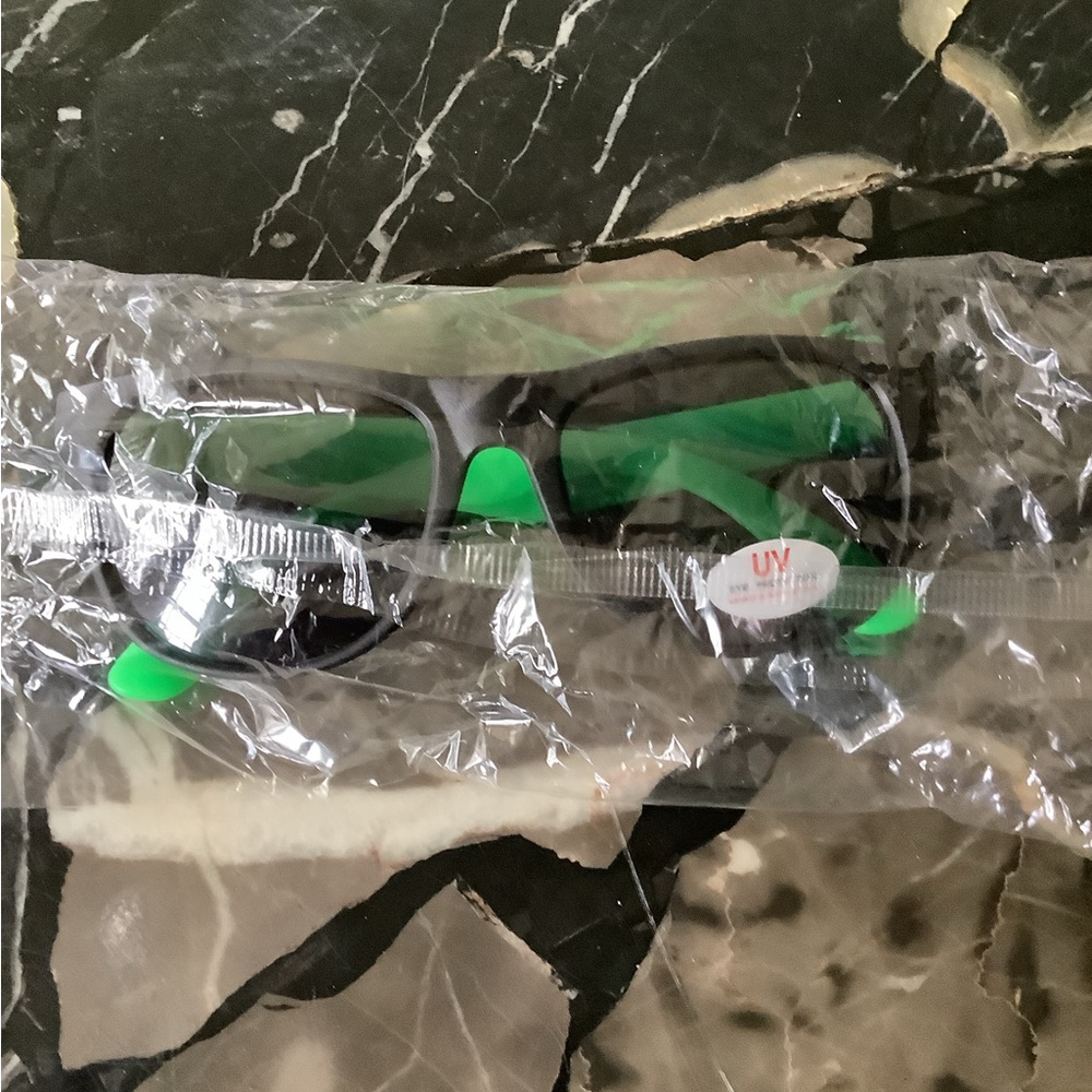 New Michigan lottery black/lime green wayfarer sunglasses